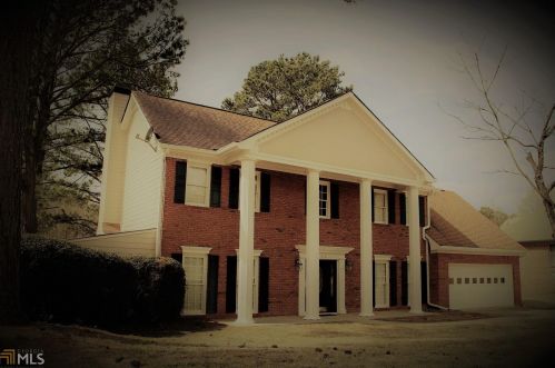 650 Clubland Cir, Conyers, GA 30094-3652