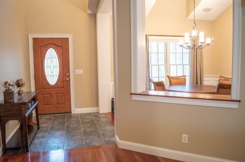 2 Camelot Dr, Worcester, MA 01602-1300