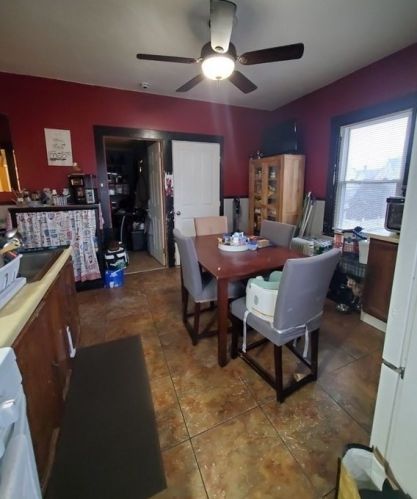 75 Dartmouth St, New Bedford MA 02740-3150 exterior