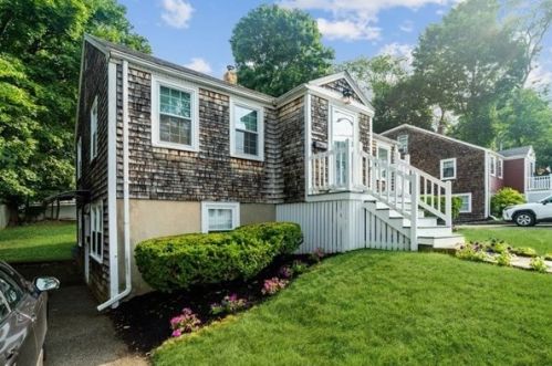 34 Trevore St, Quincy MA 02171-1127 exterior