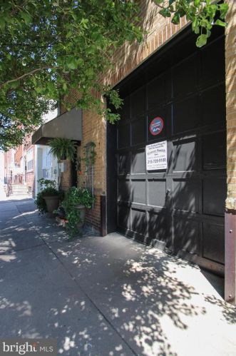 1225 6 St, Philadelphia PA 19147-4828 exterior