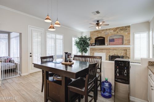 2702 Amberwood Dr, Phoenix AZ  85045-4208 exterior