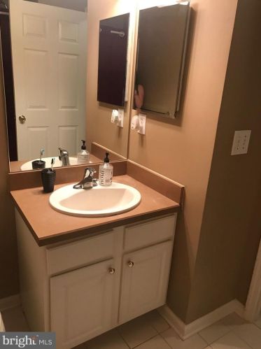 111 Sansom Ln, West Deptford NJ 08096-5168 exterior