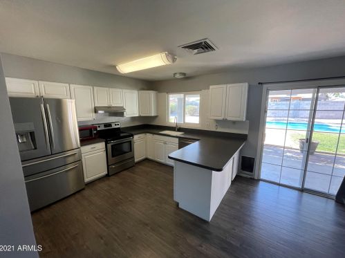 4014 Campo Bello Dr, Phoenix, AZ 85032-2216