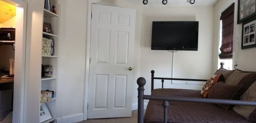 1562 Sassaquin Ave, New Bedford MA 02745-2328 exterior