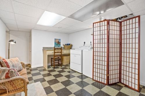 92 Edgewater Dr, Wareham MA 02571-2189 exterior