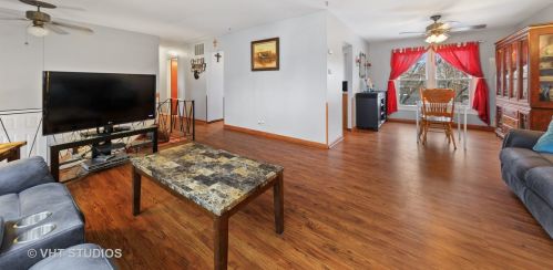 549 Ashbury Ave, Lemont IL 60440-1269 exterior