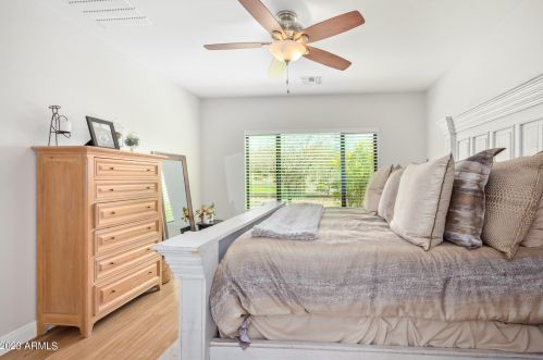 1646 Blaylock Dr, Phoenix AZ 85085-6323 exterior