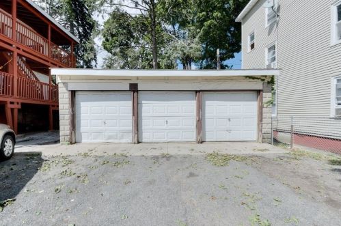 25 Merrick St, Worcester MA 01609-1837 exterior