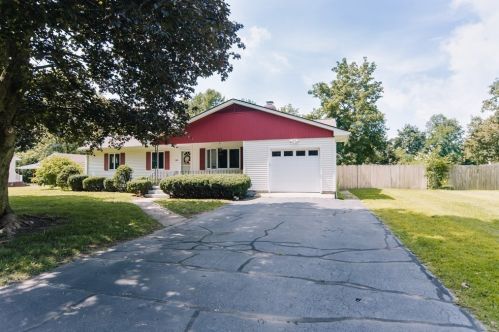 166 Montgomery Rd, Montgomery, MA 01085-1065