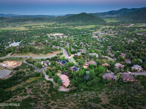 2068 Mahre Dr, Park City UT 84098-8508 exterior
