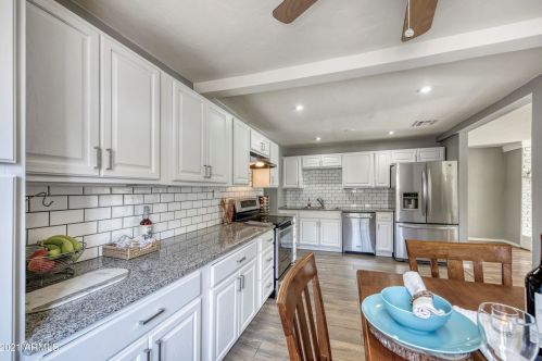 1208 Campbell Ave, Phoenix AZ 85015-3824 exterior