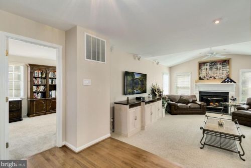 8556 Window Latch Way, Columbia MD 21045-5637 exterior