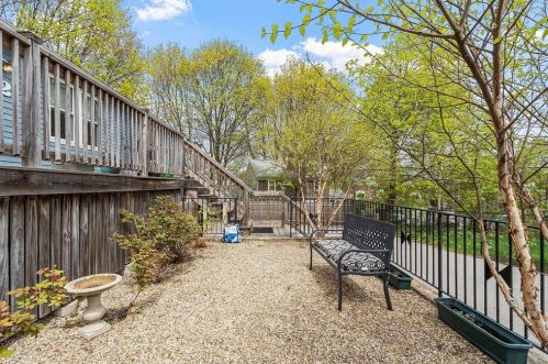 273 Washington St, Gloucester MA 01930-4849 exterior