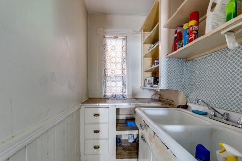 3 Carlstad St, Worcester MA 01607-1508 exterior