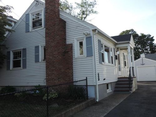 17 Hollis Ave, Quincy MA  02171-2354 exterior