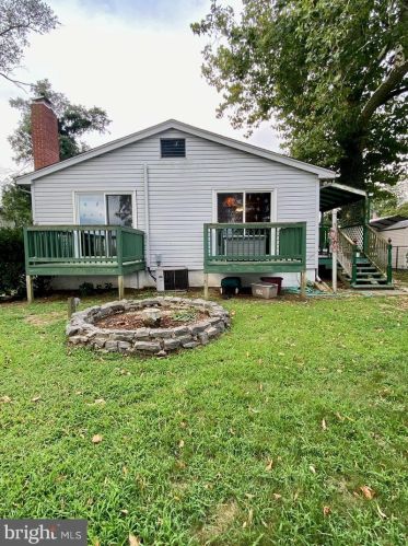 92 Riverview Ave, West Deptford, NJ 08066-2246