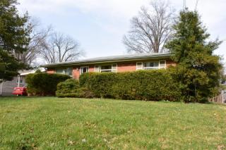 3217 Lemmah Dr, Louisville KY  40216-1223 exterior