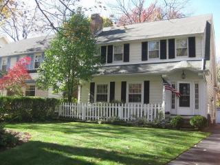 2236 Maplewood Rd, Cleveland OH  44118-2816 exterior