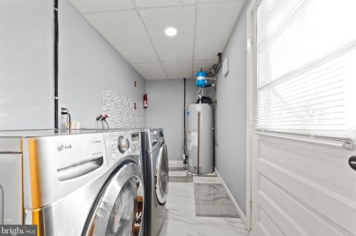 410 Lewistown Rd, Columbus NJ 08022-2222 exterior