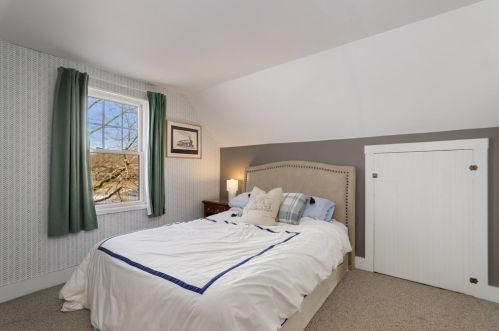 42 Lincoln St, Milton MA 02186-2005 exterior