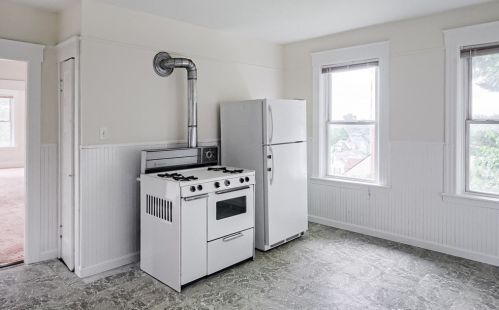 25 Marland Rd, Worcester MA 01606-3048 exterior