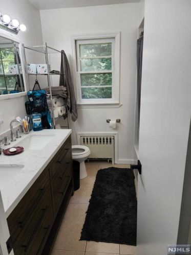 14 Black Rock Ter, Skyline Lakes NJ  07456-2904 exterior