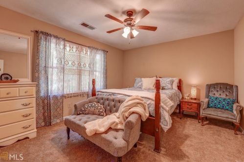 628 Edgewater Cir, Conyers GA 30094-4405 exterior