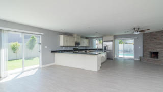 3201 Mescal St, Phoenix AZ  85028-2704 exterior