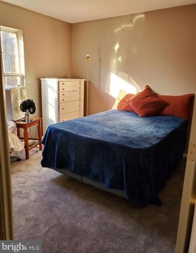 111 Ladds Ln, West Deptford NJ 08093-2319 exterior