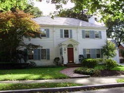 34 Cotton St, Newton, MA 02458-2620