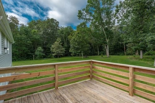 1364 Cohannet St, Taunton MA  02780-7136 exterior