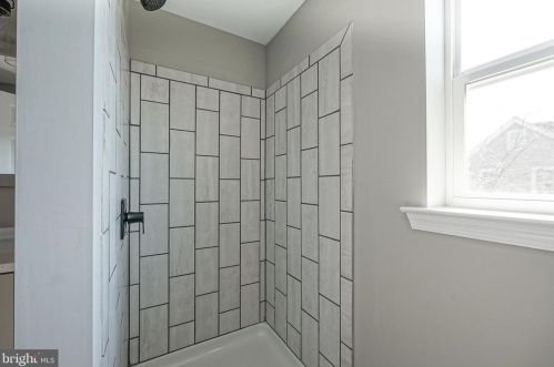 326 Billingsport Rd, West Deptford NJ 08066-2238 exterior