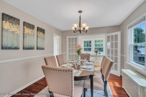 39 Brown Pl, Tinton Falls NJ  07701-2206 exterior