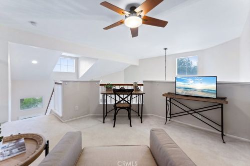 8075 Treeview Ct, Anaheim CA 92808-1552 exterior