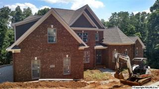 2137 Springhouse Rd, Huntsville, AL 35802-1870