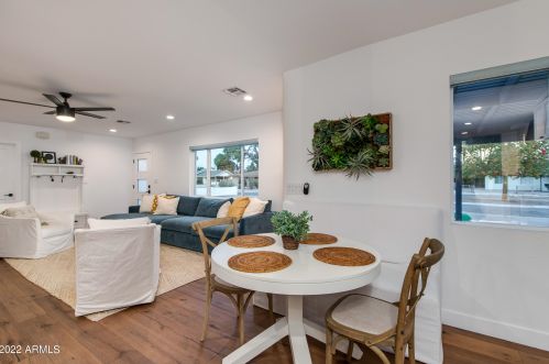 3822 32nd Pl, Phoenix AZ  85018-5001 exterior