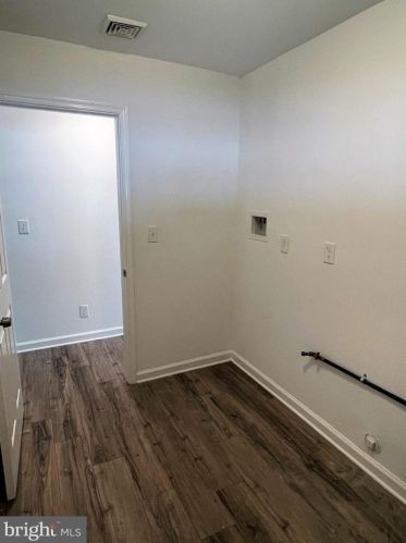 124 Hannold Blvd, West Deptford NJ  08096-1815 exterior