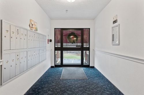 13 Dallas Dr, Dracut, MA 01826-3245