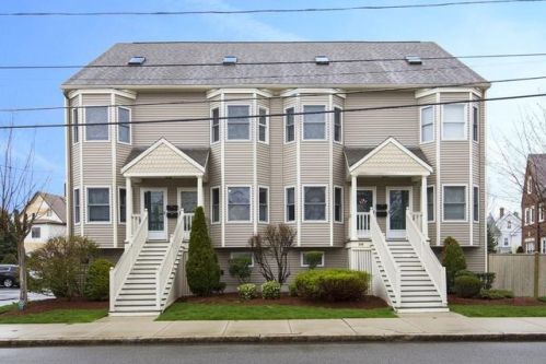 94 Kinsman St, Everett, MA 02149-1313