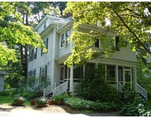 10 Allen St, Amherst, MA 01002-1910