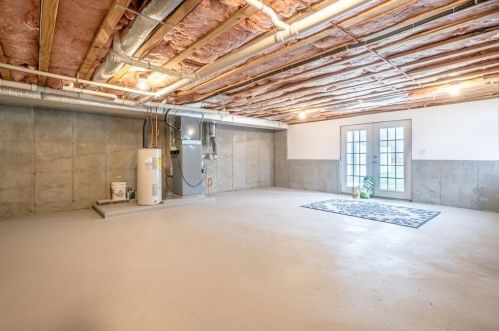 137 Wall St, East Bridgewater MA 02324-1519 exterior