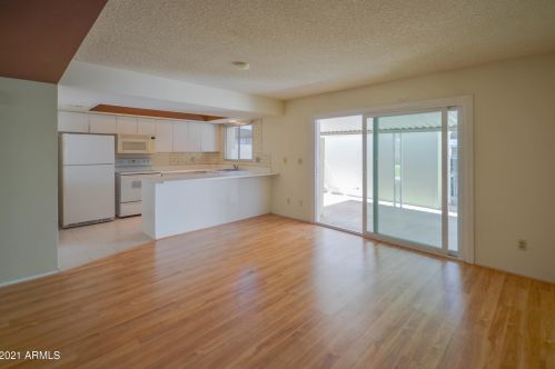 4430 Belleview St, Phoenix AZ 85008-5644 exterior