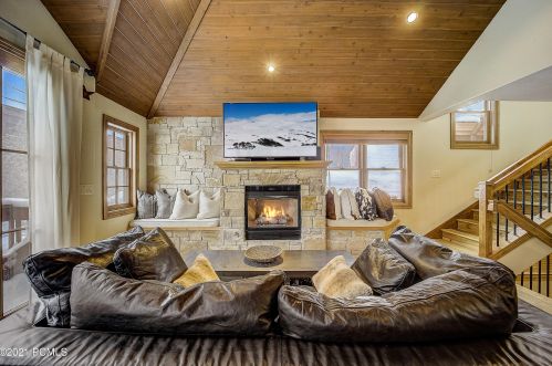 953 Park Ave, Park City UT 84060-5202 exterior