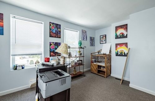 89 Mechanic St, Montgomery MA 01085-3073 exterior