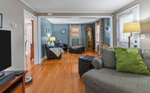 267 Chavenson St, Fall River MA 02723-2701 exterior