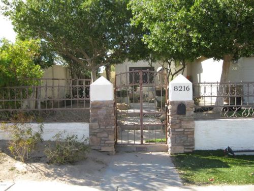 8216 9th St, Phoenix, AZ 85020-3448