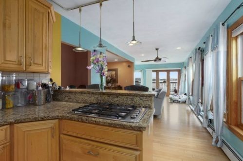 167 Wilson Rd, Nahant MA 01908-1022 exterior