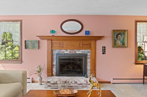 21 Mary Beth Ln, Harwich MA 02645-1326 exterior