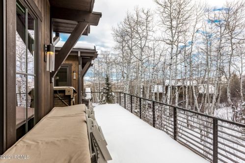 2424 Iron Mtn Dr, Park City UT 84060-6559 exterior